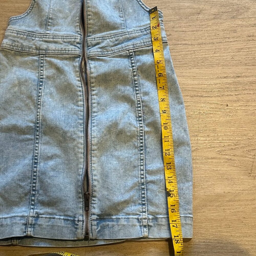 Free People Blue Denim Overall Dress Size 2 Light Wash - Picture 3 of 5